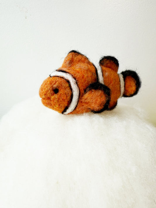 Clownfish Needle Felting Kit